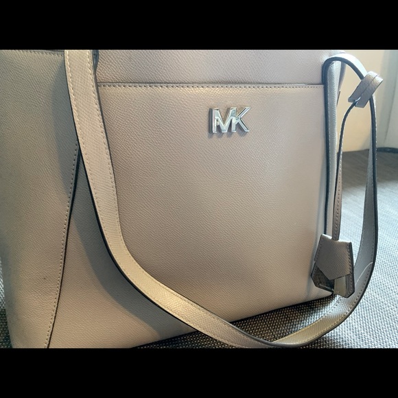 Handbags - Grey medium Michael Kors bag